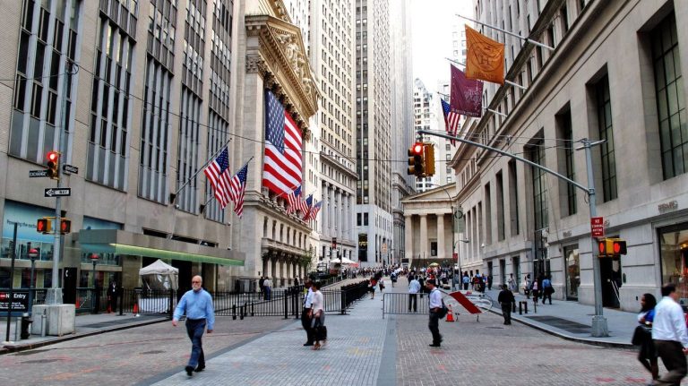 Dow futures jump 1,100 points as Trump signals pause in Iran strikes