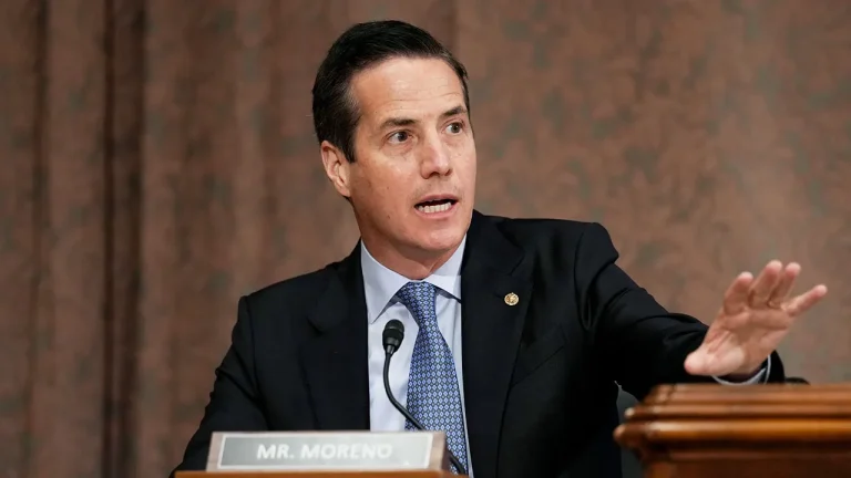 Lummis Warns CLARITY Act Faces 2030 Delay Without Immediate…