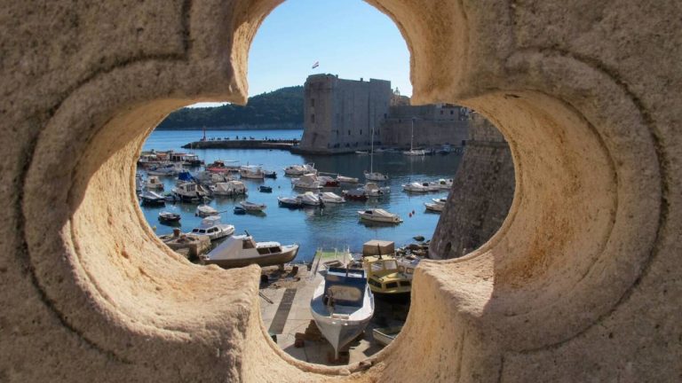 Another airline shuts down and cancels all flights