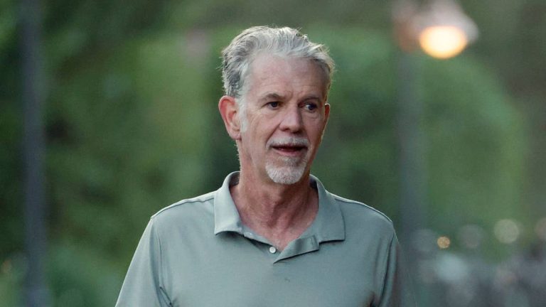 Netflix co-founder makes shocking $500M move as new fight erupts